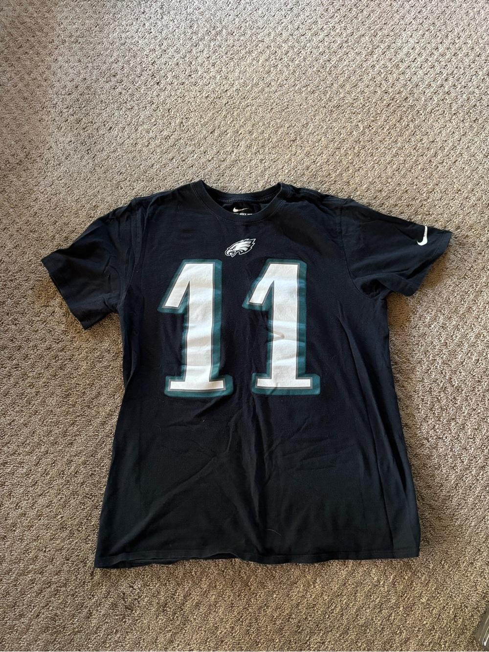 Nike Men’s Philadelphia Eagles Wentz 11 T-Shirt
